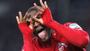 向足球协会撒钱是否违法？探究其中法律界限