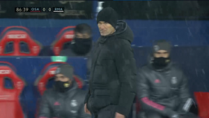 大雪纷飞下,足球进球是否会受影响?