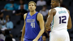 足球身后掏球是否犯规？规则详解与争议探讨