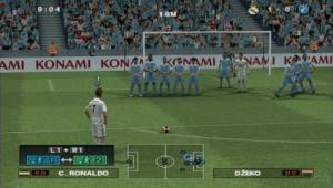 实况足球历史版本还能玩吗？探寻那些经典版本的游玩可能性