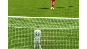 国安足球队是否输给了泾川县足球队引关注