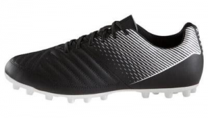 入门足球鞋推荐购买吗？这些要点需知晓 带你轻松选对！