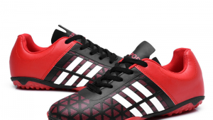 足球跑步鞋男童推荐哪款，这些款式让孩子运动更出色