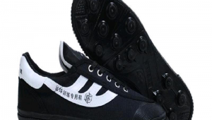 足球鞋最好的碎钉是哪款