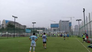 足球俱乐部踢球是否收取场地费,你了解吗?