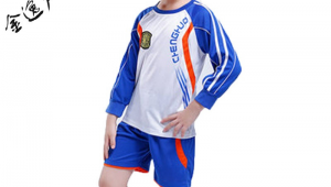 秋天儿童能穿足球服吗?这些要点帮你判断!