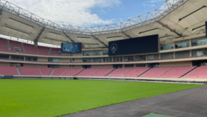 足球场没有大屏幕吗？背后原因与影响引发的相关思考